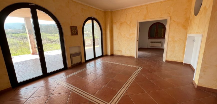 Villa con finiture di pregio