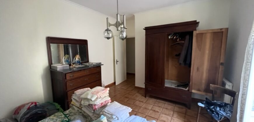 Appartamento con corte in zona centrale
