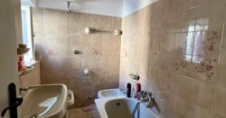 Appartamento con corte in zona centrale