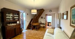 Appartamento con corte in zona centrale
