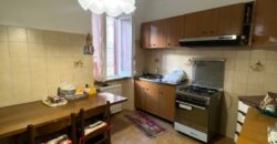 Appartamento con corte in zona centrale
