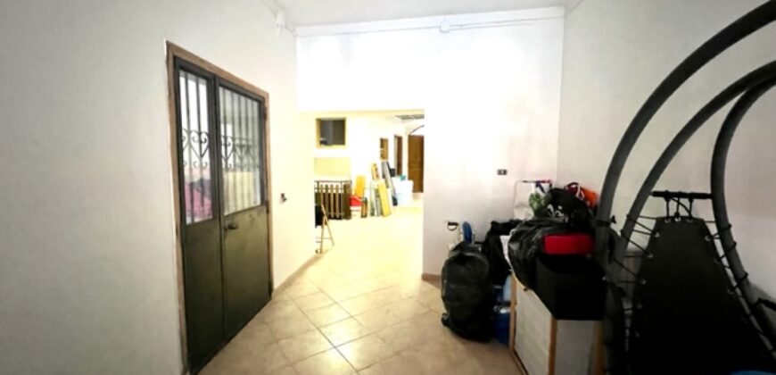 Appartamento con corte in zona centrale