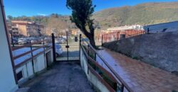 Appartamento con corte in zona centrale