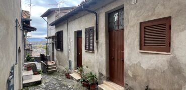Appartamento con soppalco e terrazzino
