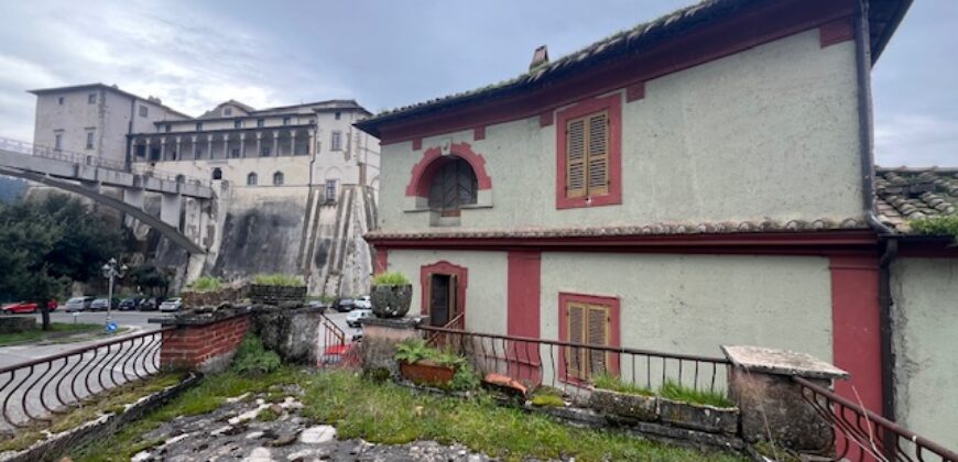 Palazzetto cielo terra signorile