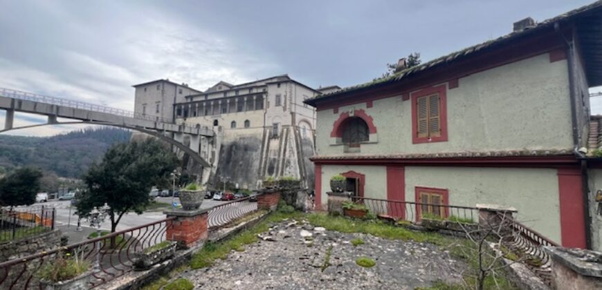 Palazzetto cielo terra signorile