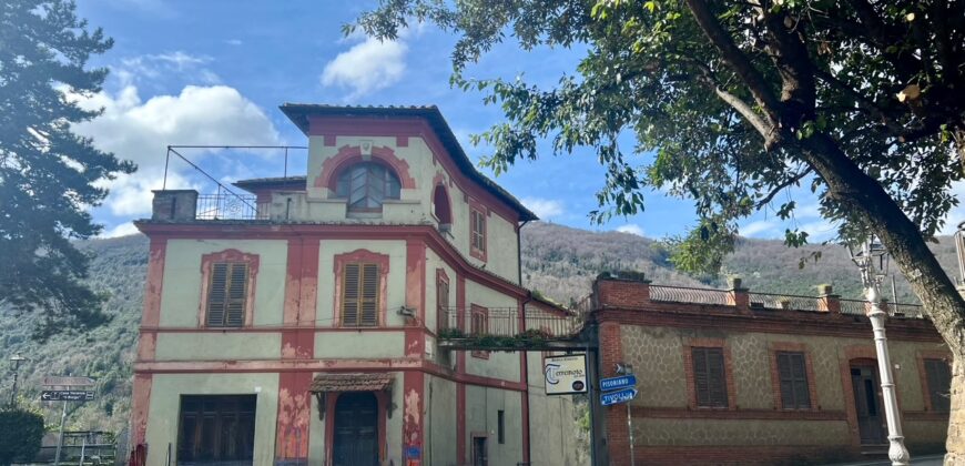 Palazzetto cielo terra signorile