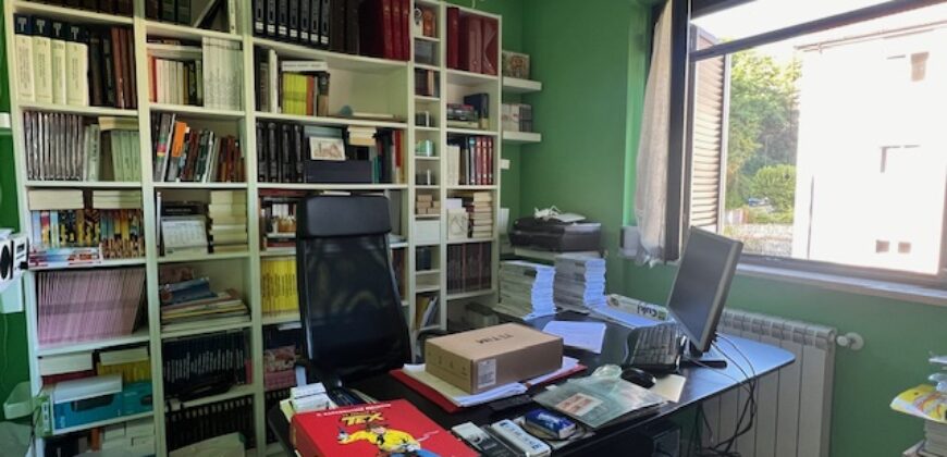 Appartamento in ottime condizioni con due balconi