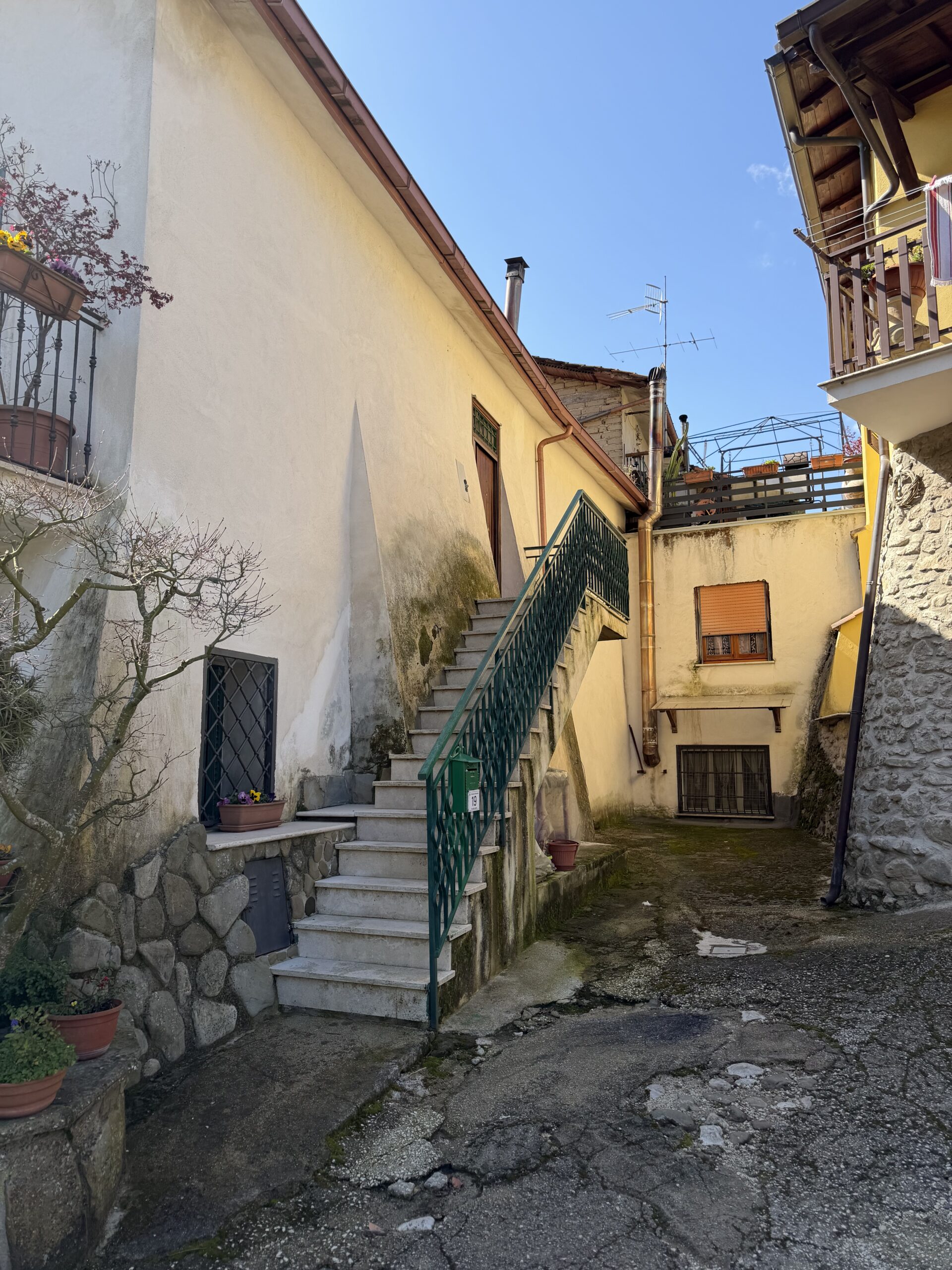 APPARTAMENTO LUMINOSO CON BALCONE