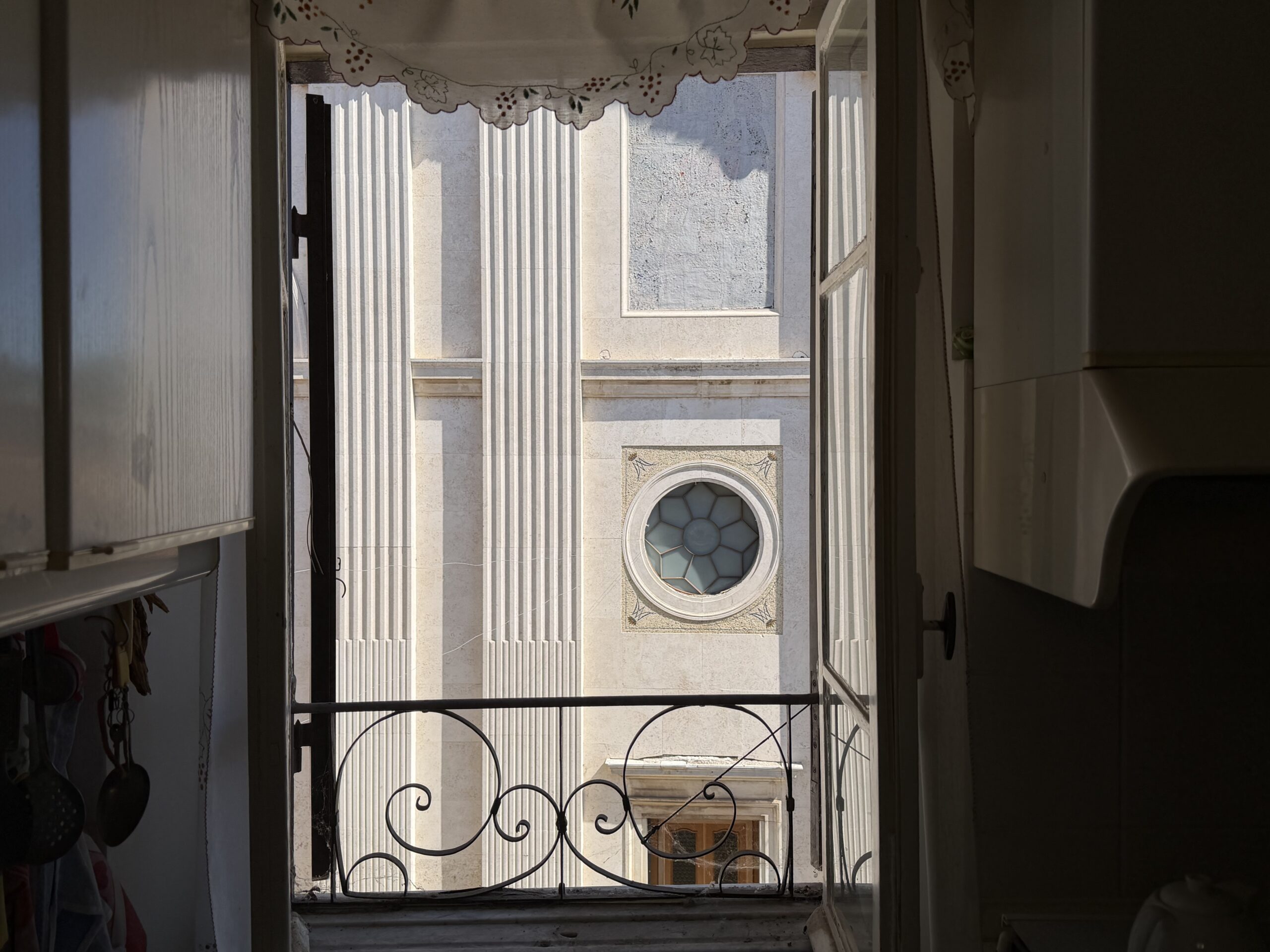 APPARTAMENTO CON BALCONE CENTRALISSIMO