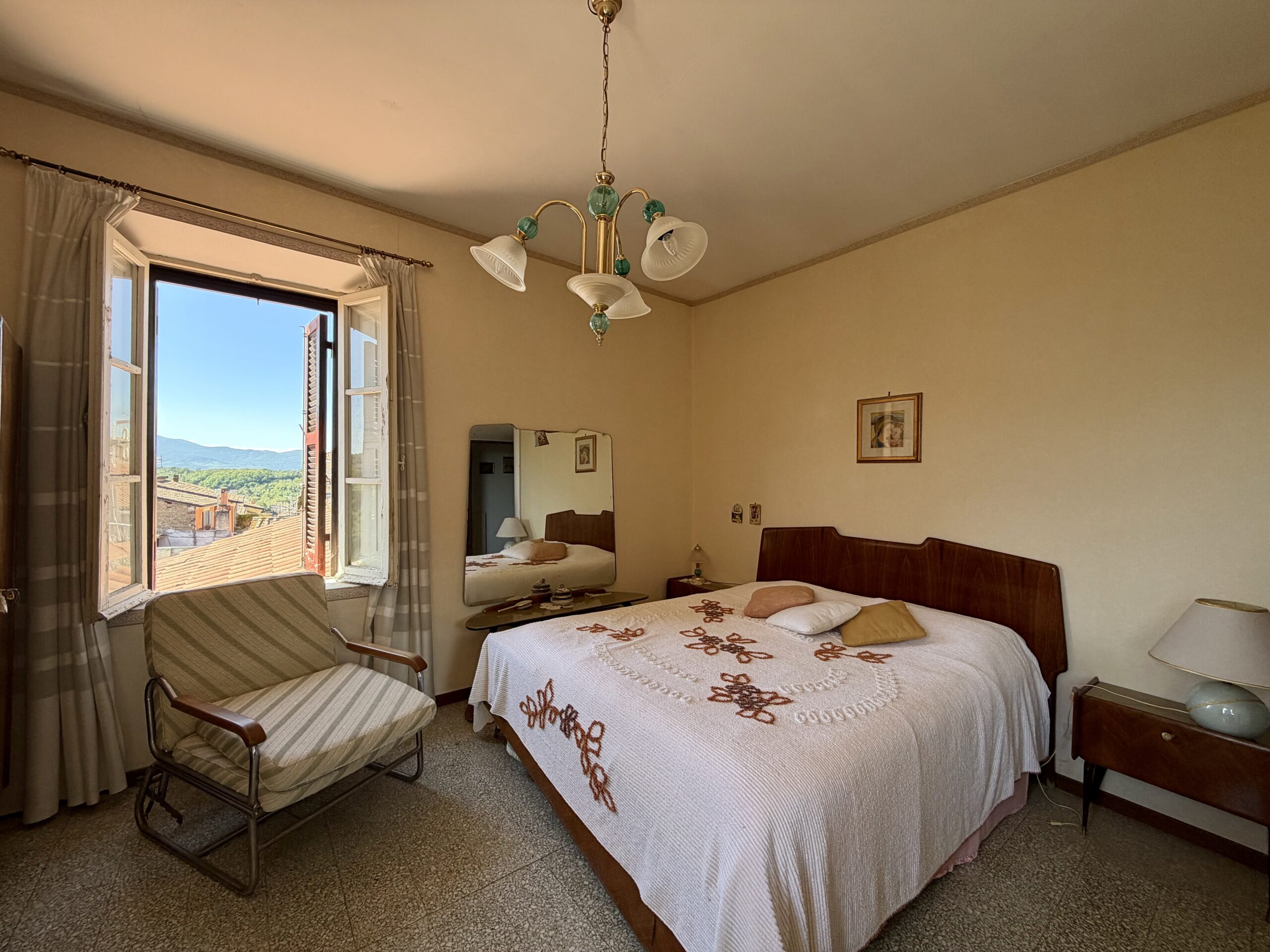 APPARTAMENTO CON BALCONE CENTRALISSIMO