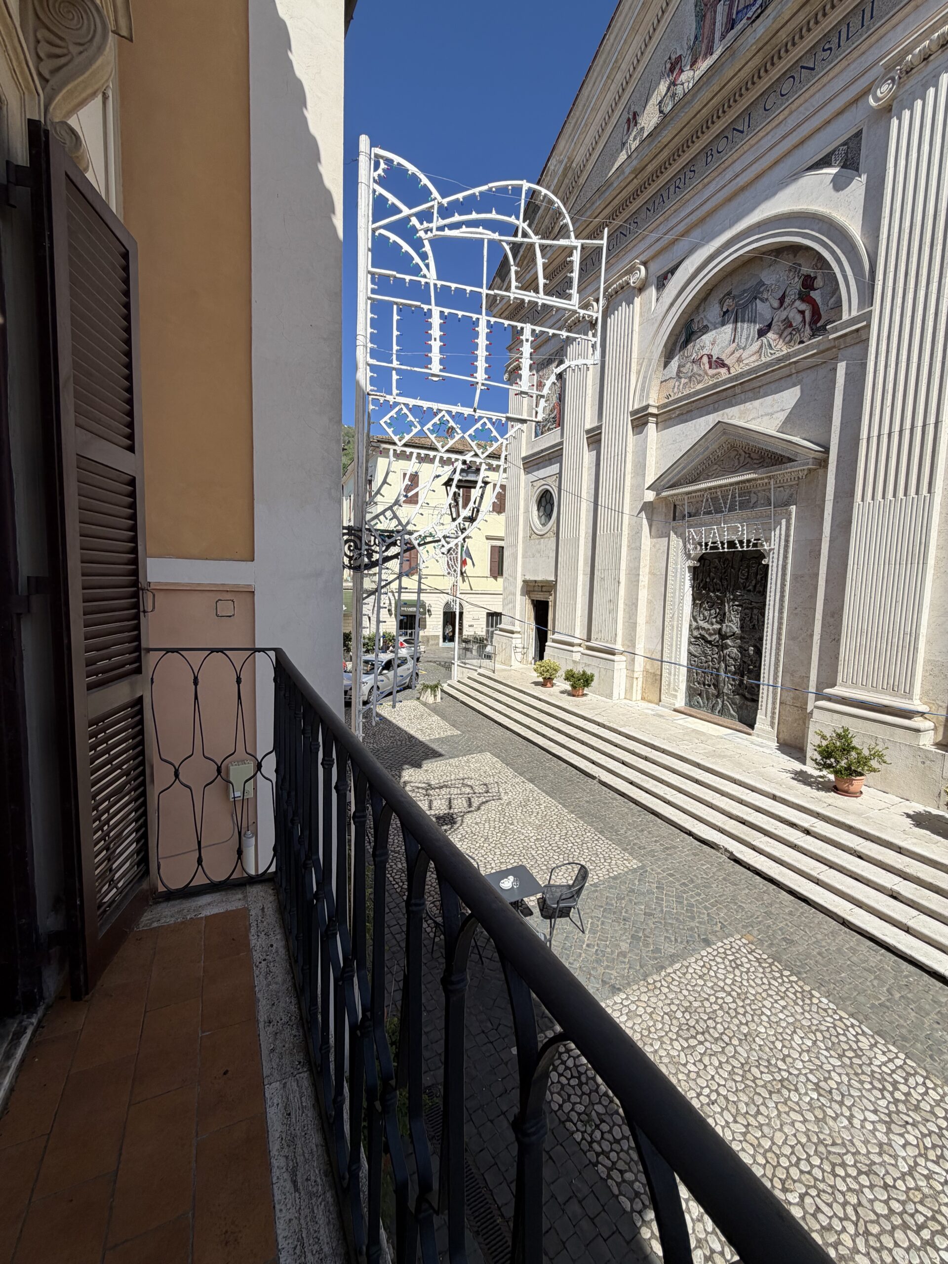APPARTAMENTO CON BALCONE CENTRALISSIMO